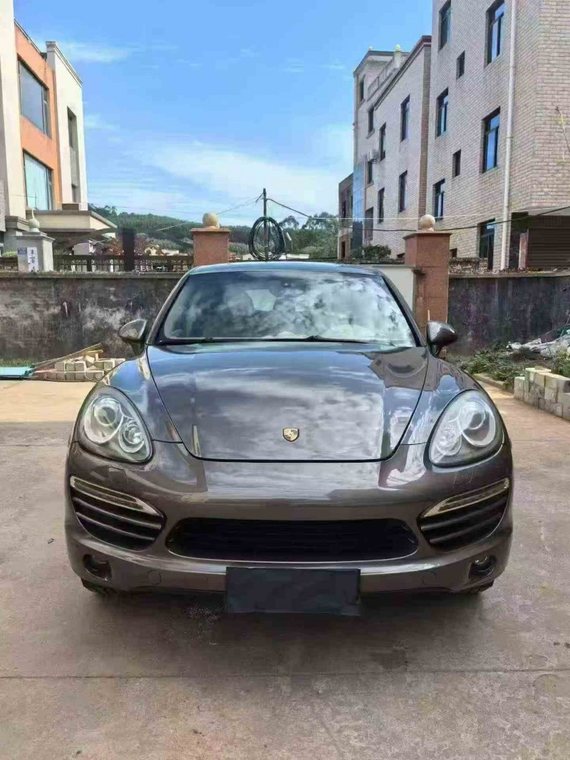 南平15年保时捷卡宴1