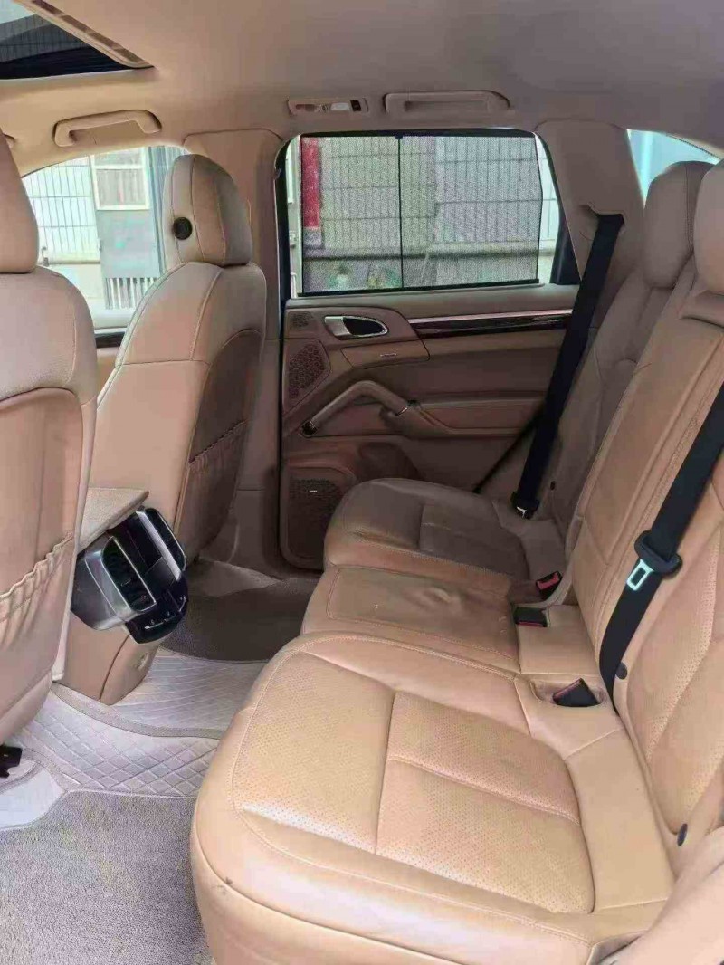 南平15年保时捷卡宴5