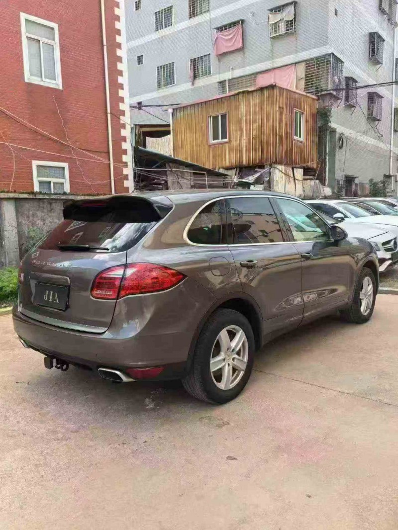 南平15年保时捷卡宴6