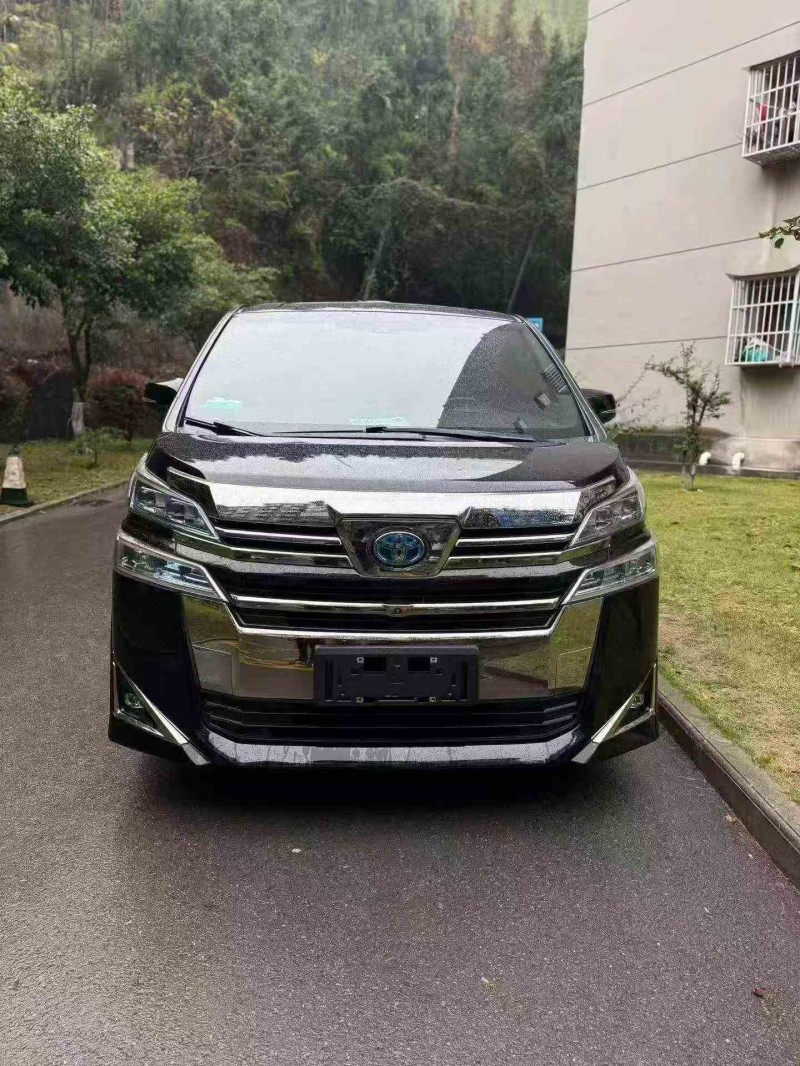 重庆20年丰田埃尔法1