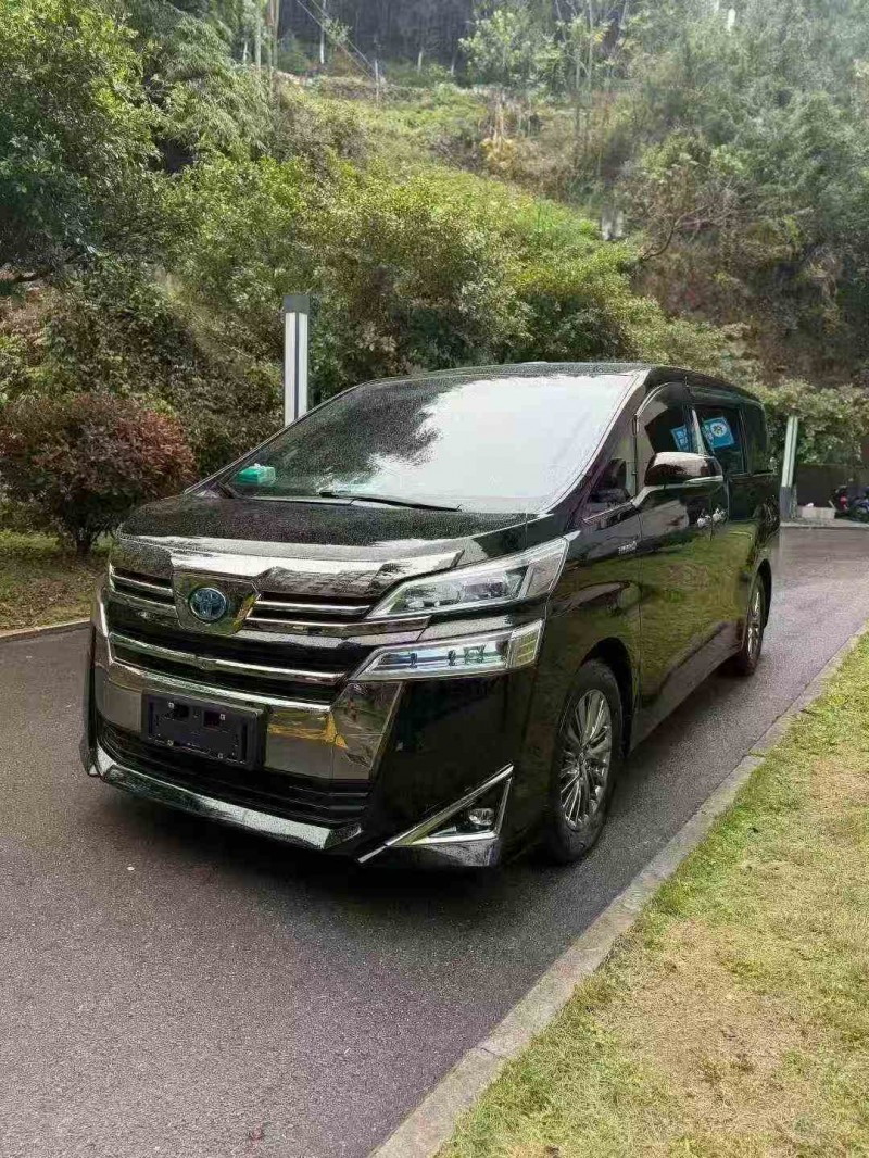 重庆20年丰田埃尔法2