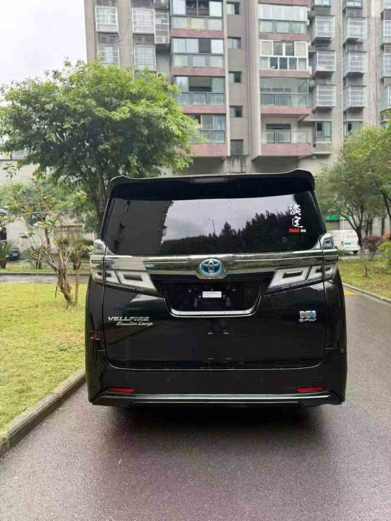 重庆20年丰田埃尔法9