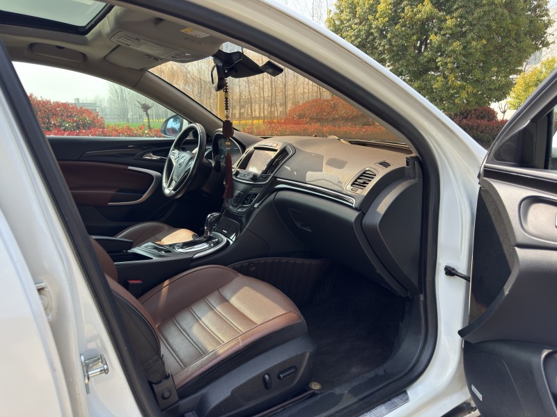 盐城15年别克君威8