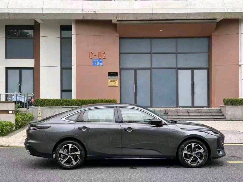 广州26年长安汽车逸动4