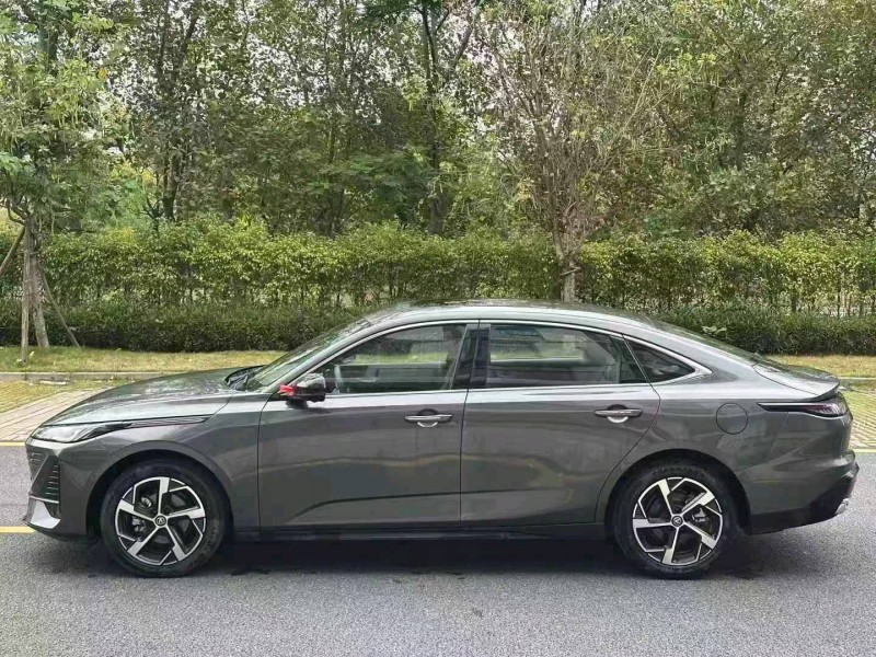 广州26年长安汽车逸动9