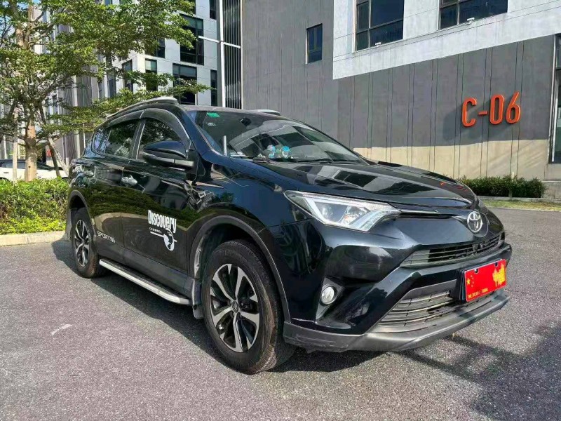 广州17年丰田RAV4荣放2