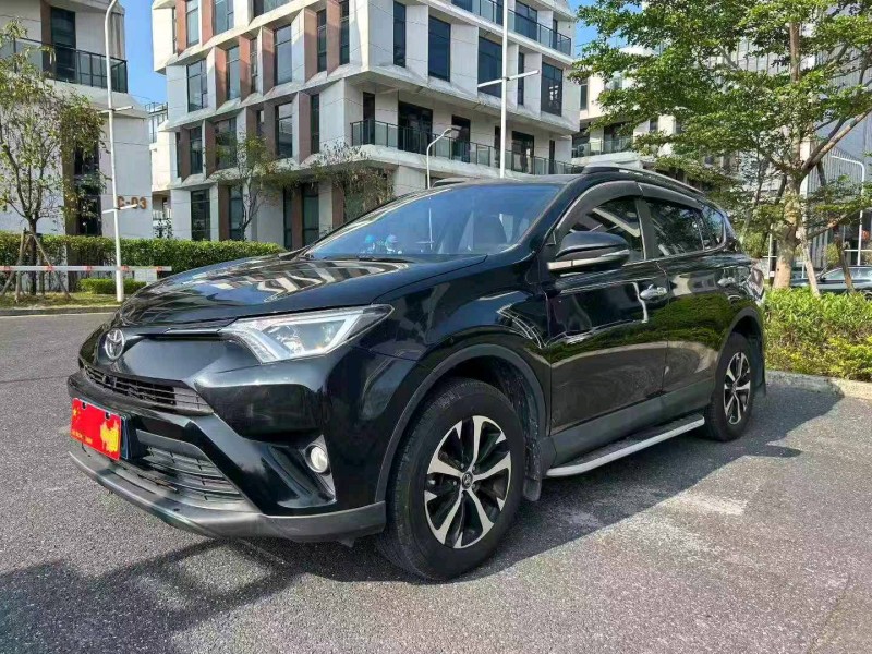 广州17年丰田RAV4荣放3