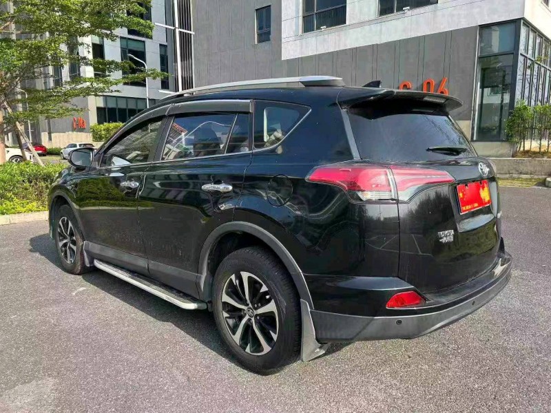 广州17年丰田RAV4荣放9