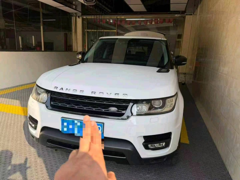 广州15年路虎揽胜运动2