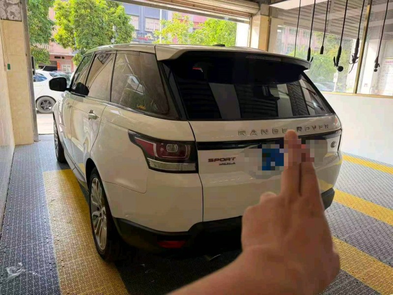 广州15年路虎揽胜运动6