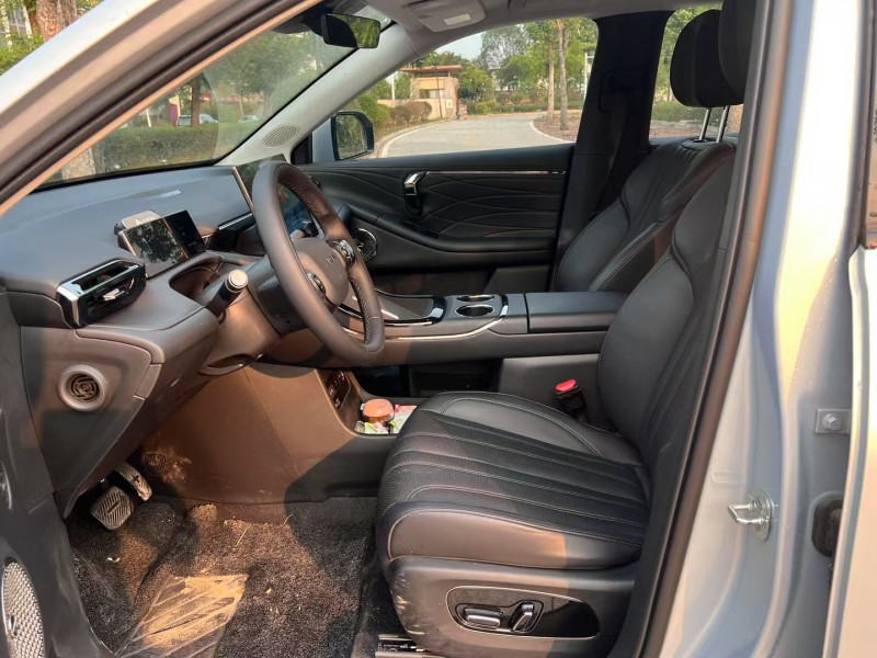 茂名25年传祺埃安V4