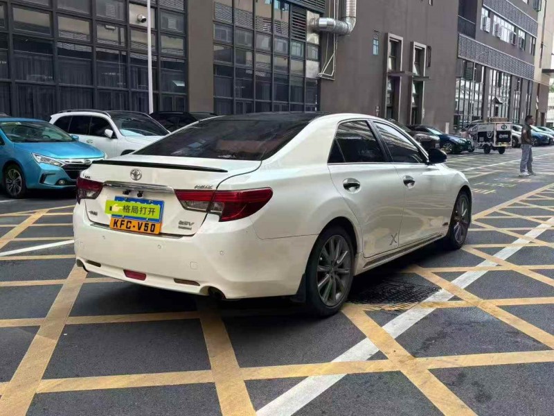 广州15年丰田锐志7