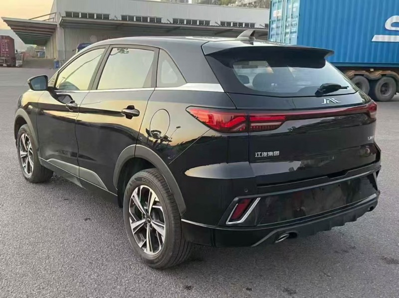 重庆25年江淮QX8