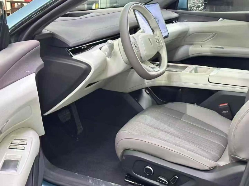 广州25年长安汽车深蓝4