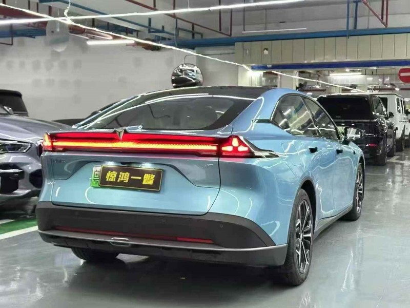 广州25年长安汽车深蓝7