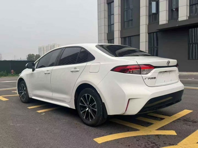 张家界24年丰田雷凌7