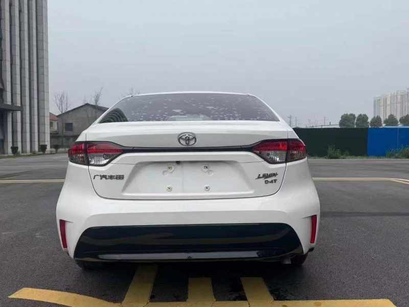 张家界24年丰田雷凌8