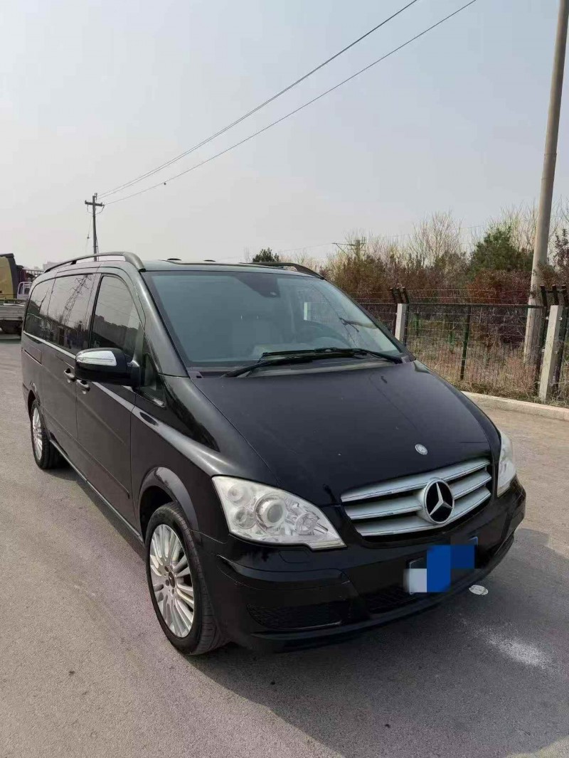 济宁14年奔驰唯雅诺2