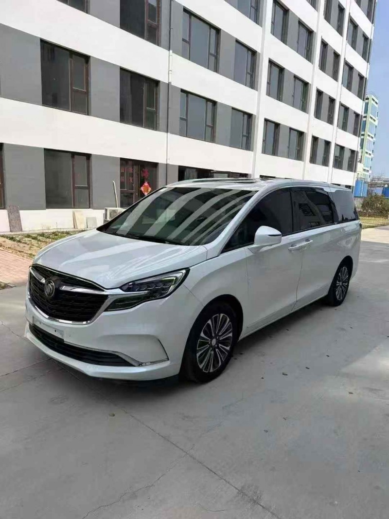 济宁21年别克GL83