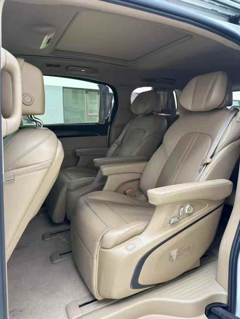 济宁21年别克GL86