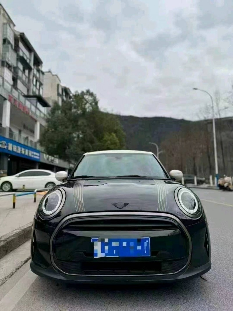 重庆22年宝马迷你1