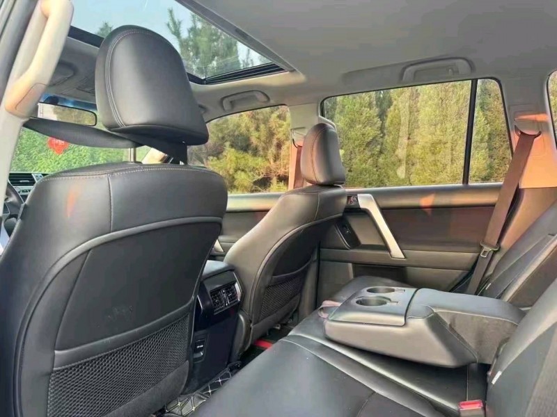 滨州17年丰田普拉多7