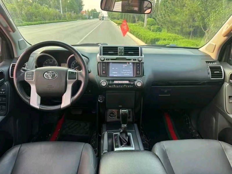 滨州17年丰田普拉多8