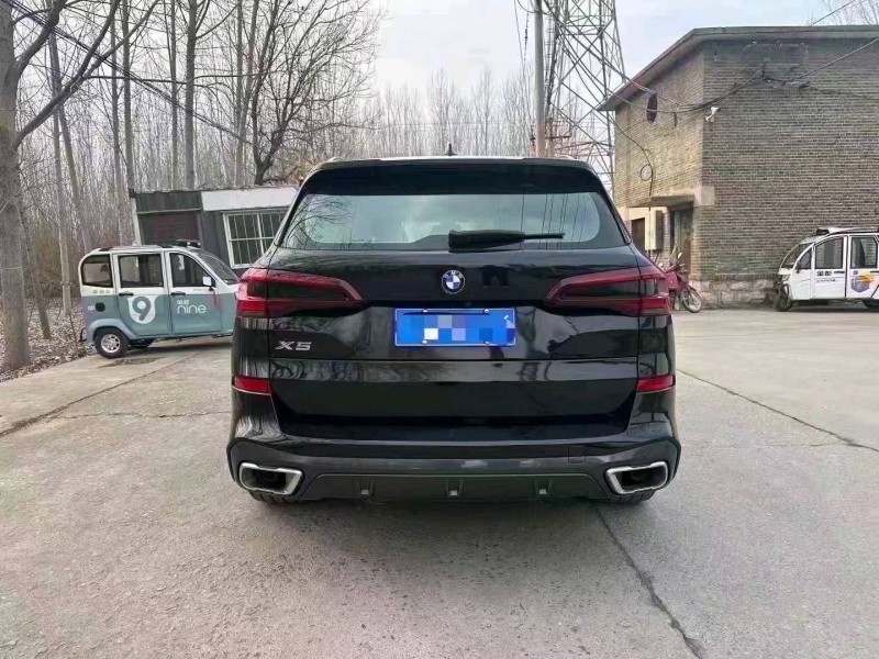 济宁22年宝马X57