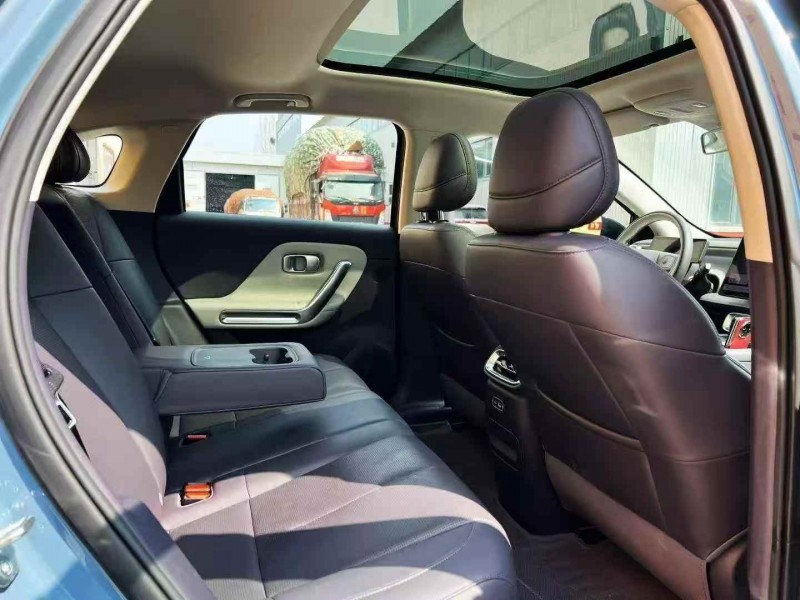 潍坊25年零跑汽车B015