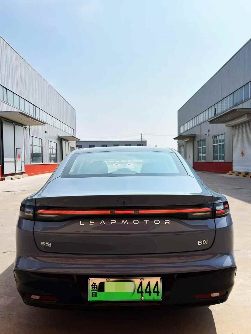 潍坊25年零跑汽车B017