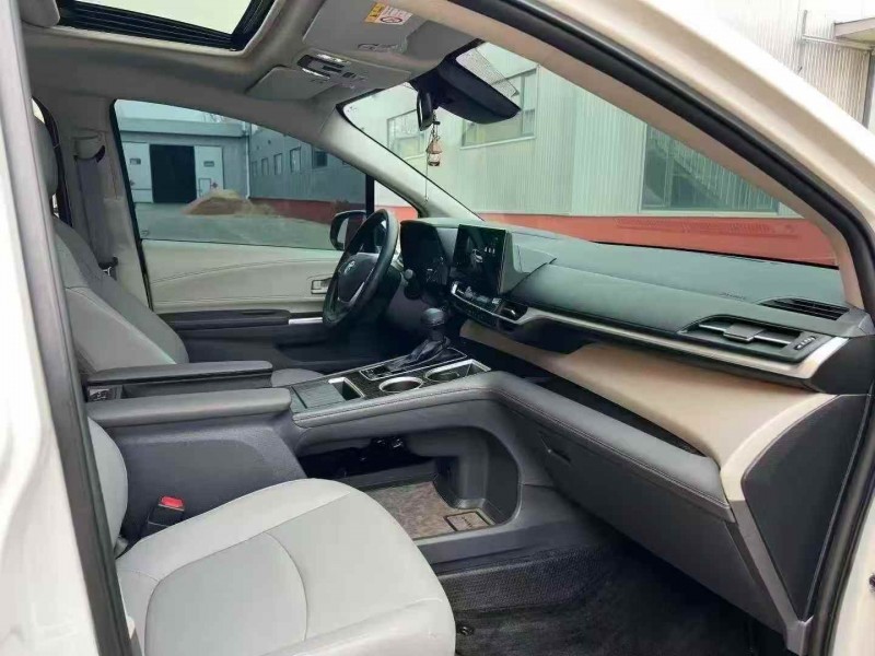 东营24年丰田格瑞维亚4