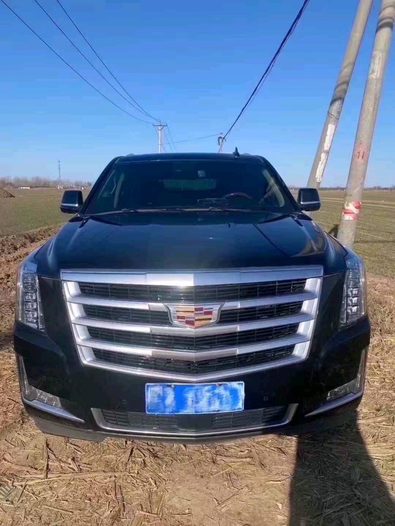 唐山17年凯迪拉克凯雷德1