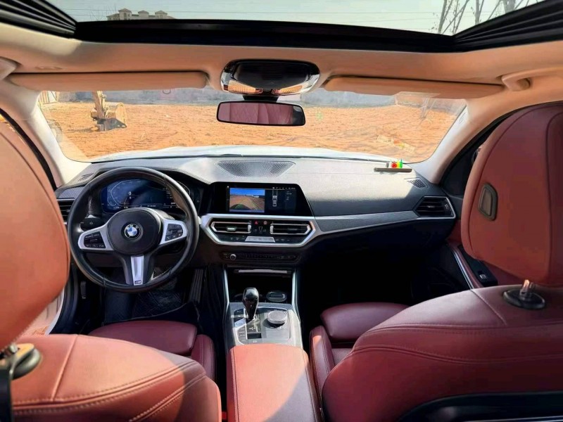 唐山22年宝马3系7