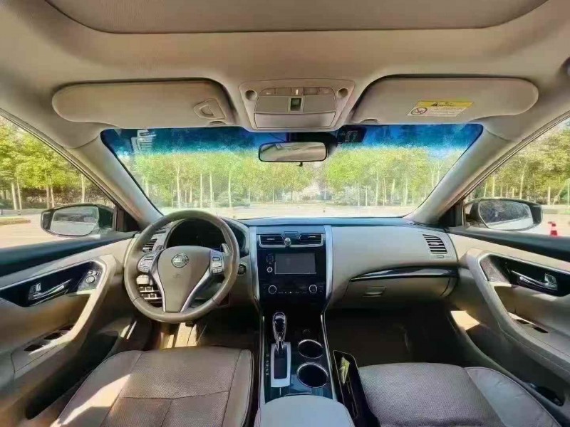 潍坊17年日产天籁4