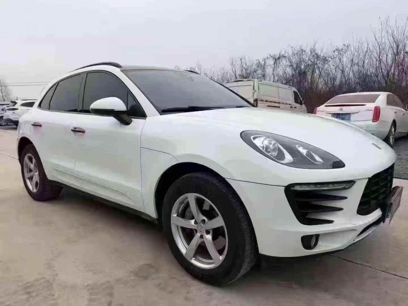 烟台17年保时捷Macan3