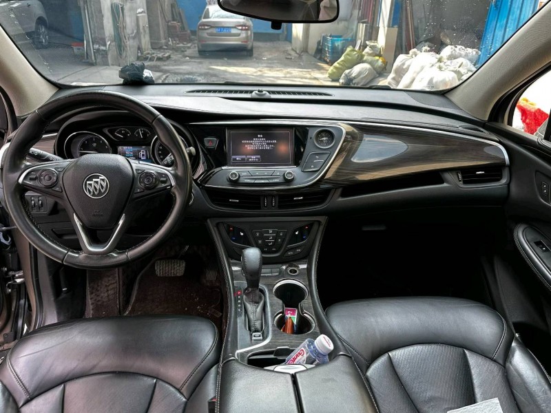 潍坊18年别克昂科威5