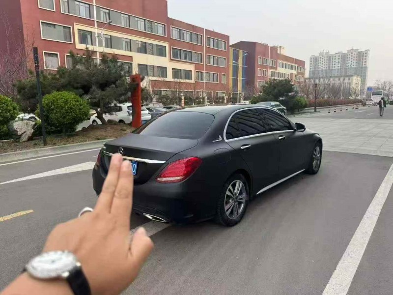 济宁16年奔驰C8