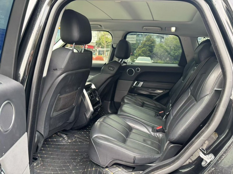 宁波18年路虎揽胜运动3