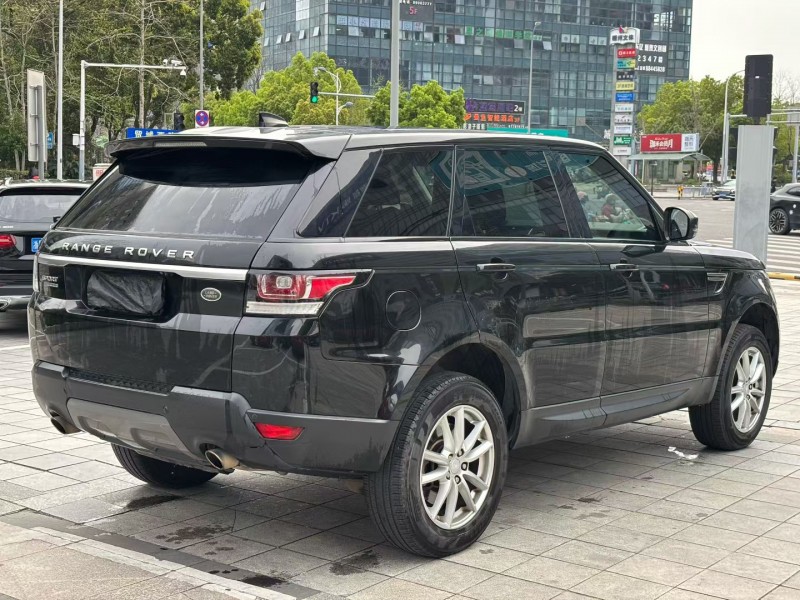 宁波18年路虎揽胜运动8