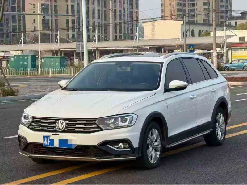 张家界18年大众蔚领3