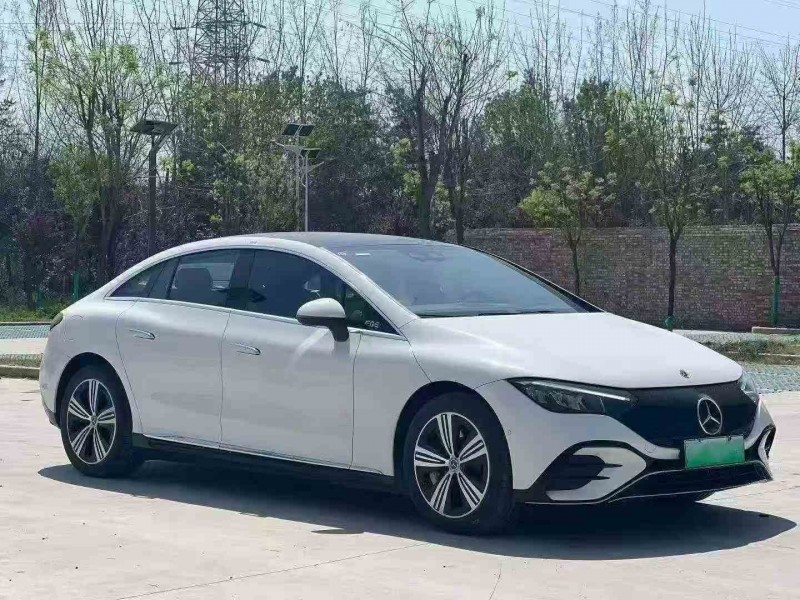 漢中26年奔馳EQE3