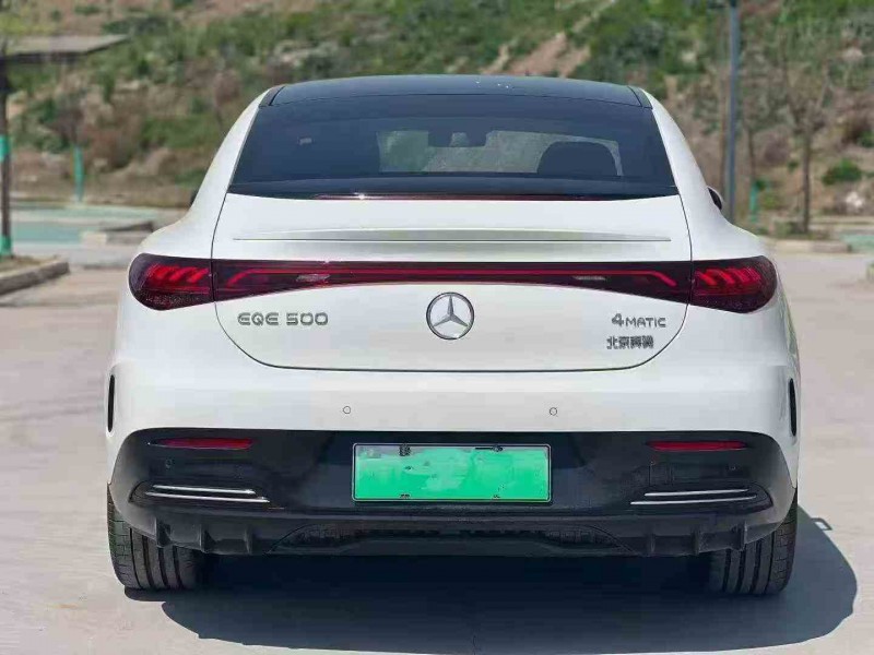 漢中26年奔馳EQE9