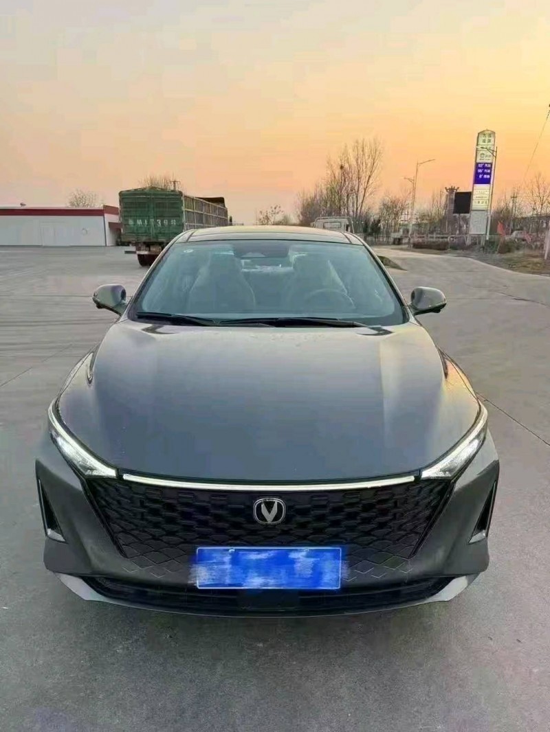 東營25年長安汽車銳程1