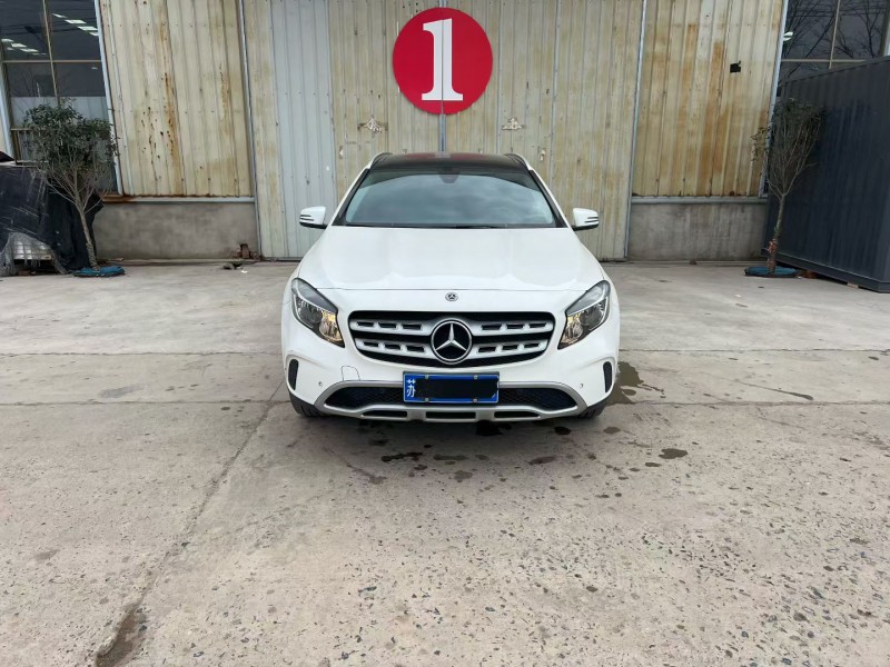 徐州19年奔驰GLA1