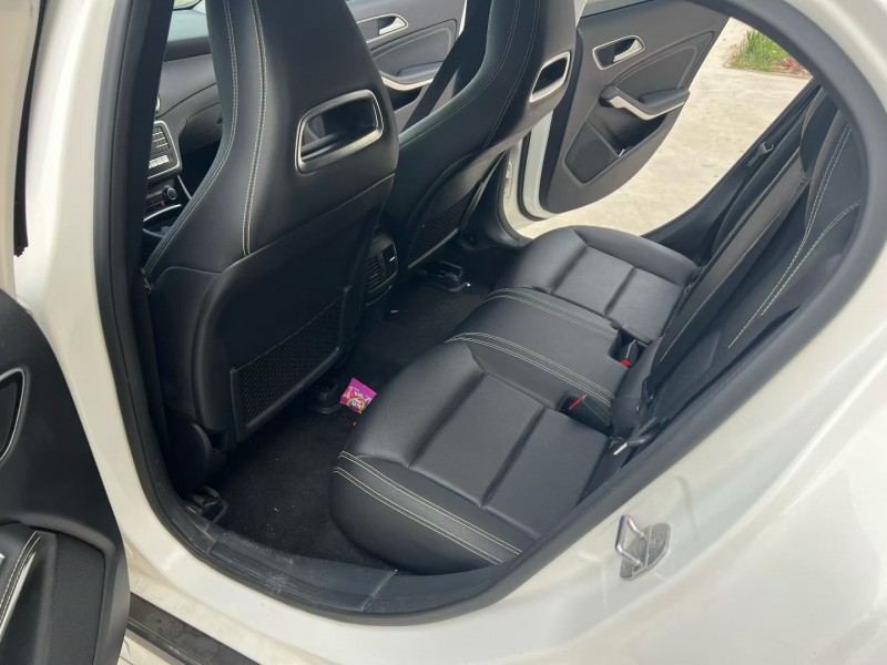 徐州19年奔驰GLA7