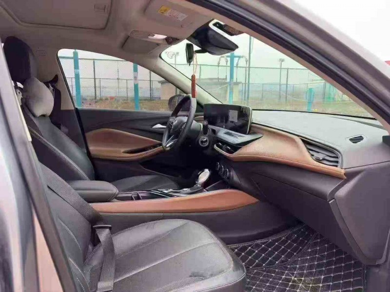 东营22年别克威朗6