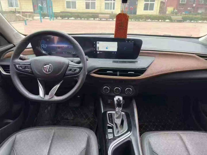 东营22年别克威朗7