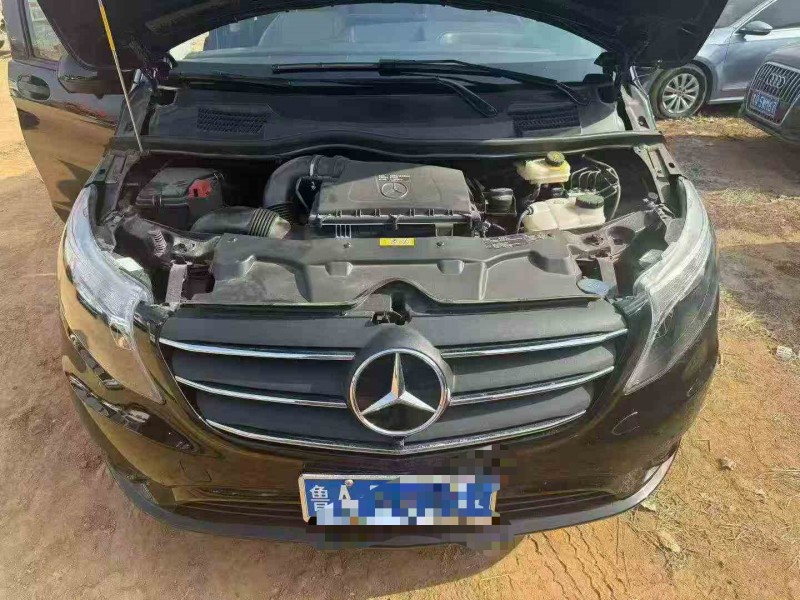 东营23年奔驰威霆2