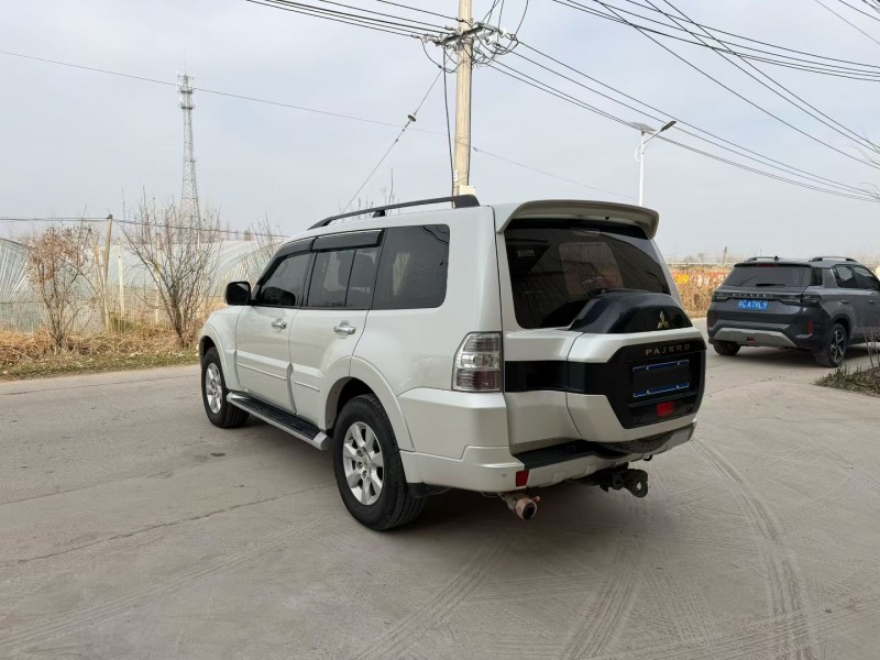 徐州20年三菱帕杰罗4