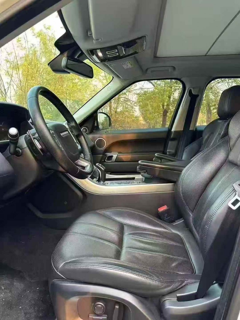 东营17年路虎揽胜运动4